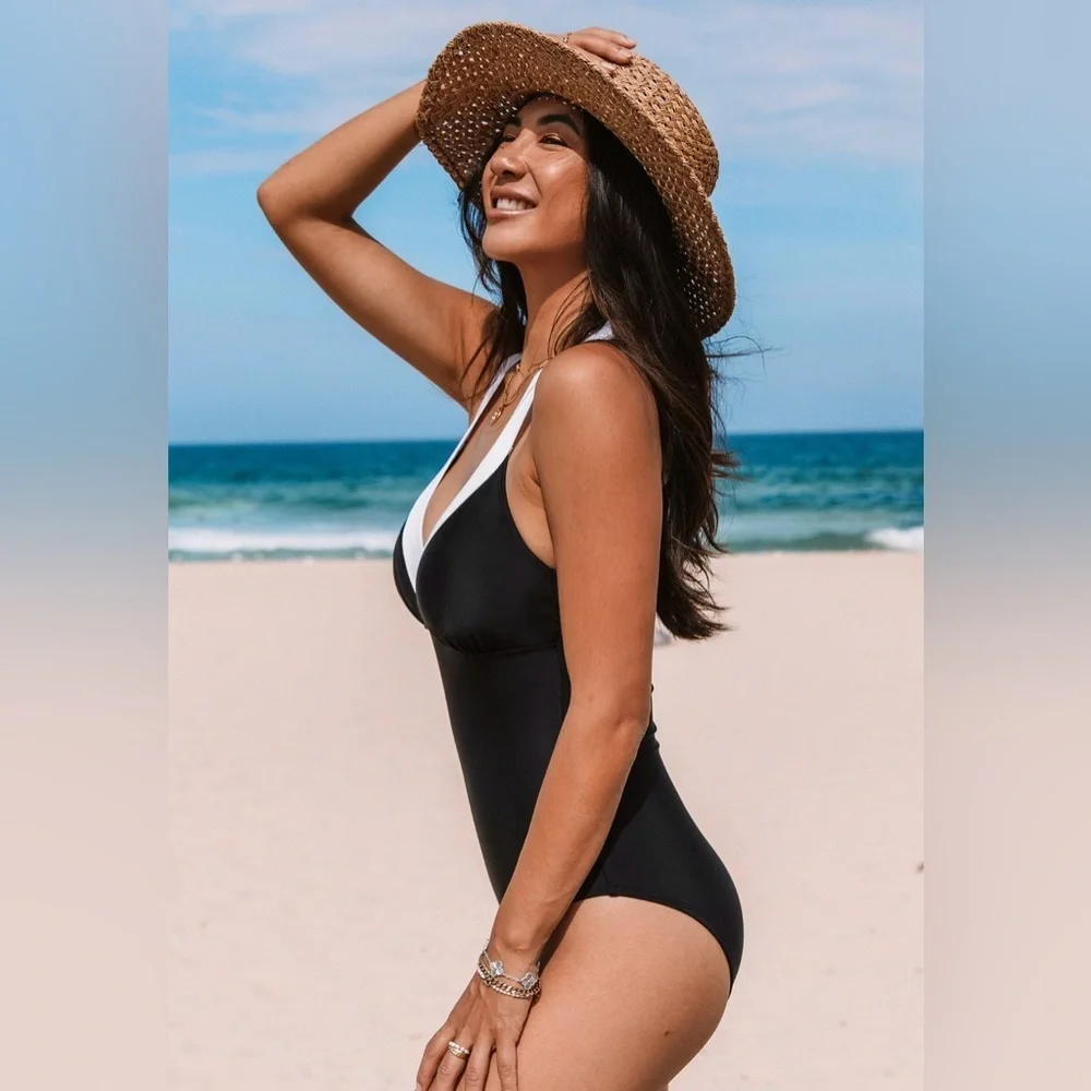 Cupshe Black and White One-Piece Swimsuit NWTs Size Medium - Picture 3 of 8